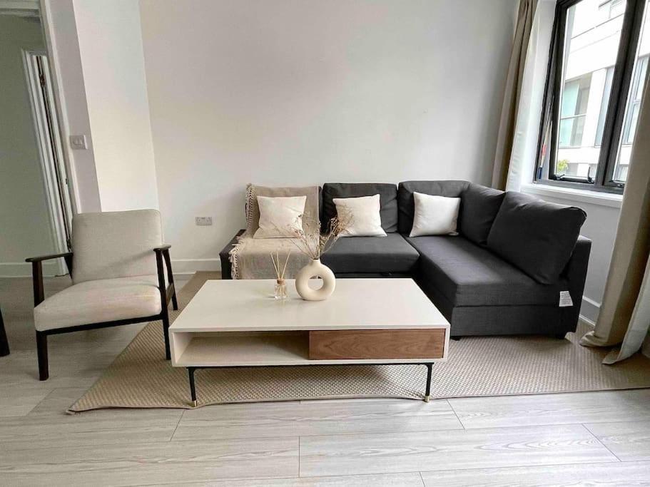 2 Bedroom Central London Apartment Modern And Stylish Εξωτερικό φωτογραφία
