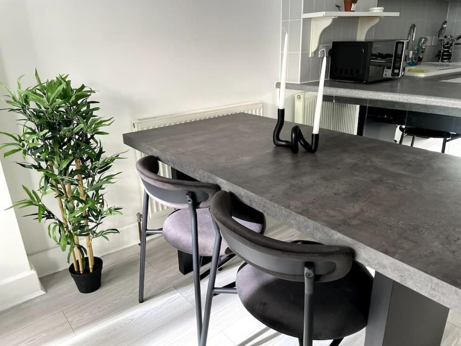 2 Bedroom Central London Apartment Modern And Stylish Εξωτερικό φωτογραφία