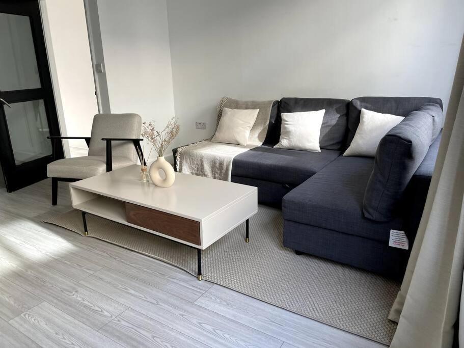 2 Bedroom Central London Apartment Modern And Stylish Εξωτερικό φωτογραφία