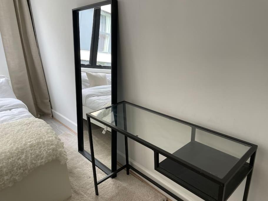 2 Bedroom Central London Apartment Modern And Stylish Εξωτερικό φωτογραφία