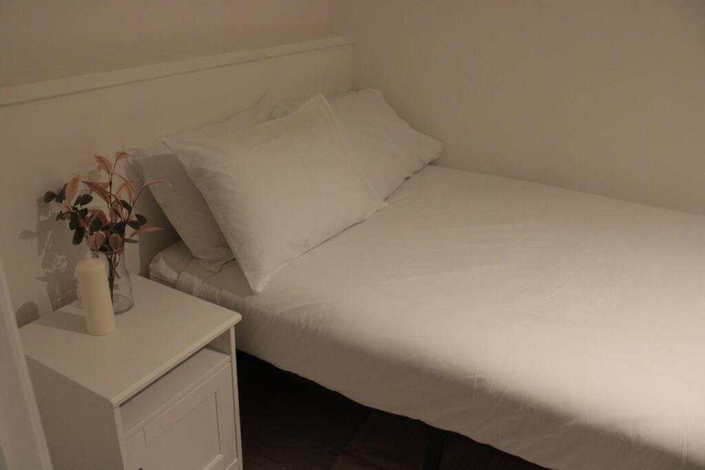 2 Bedroom Central London Apartment Modern And Stylish Εξωτερικό φωτογραφία