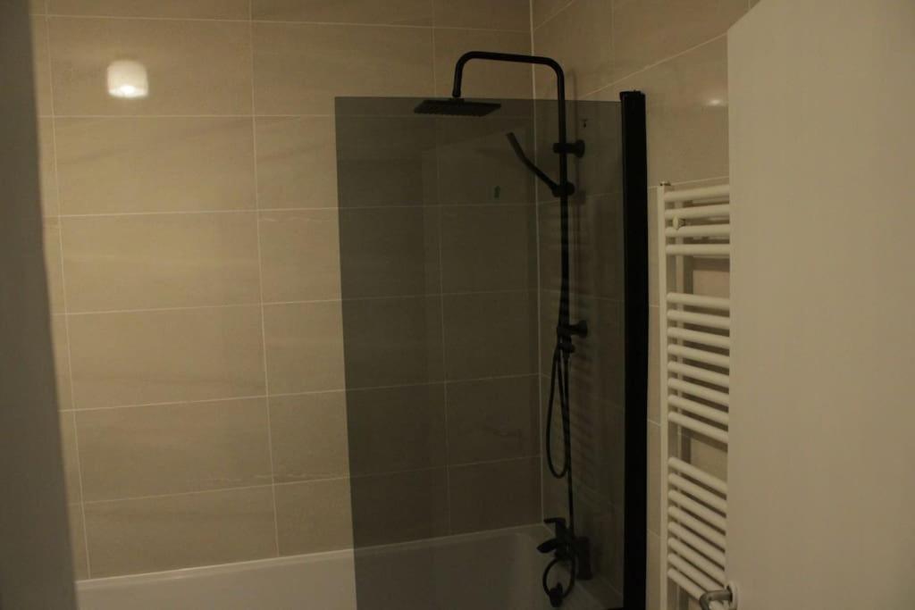 2 Bedroom Central London Apartment Modern And Stylish Εξωτερικό φωτογραφία